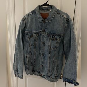 Vintage Levi’s Classic Trucker Denim Jean Jacket